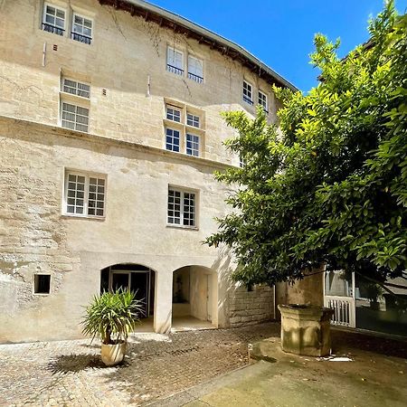 Appartement Aux Pieds Du Palais Des Papes. Avignon Exterior foto