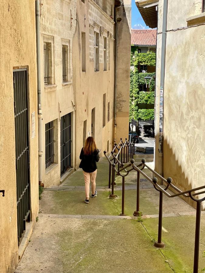 Appartement Aux Pieds Du Palais Des Papes. Avignon Exterior foto