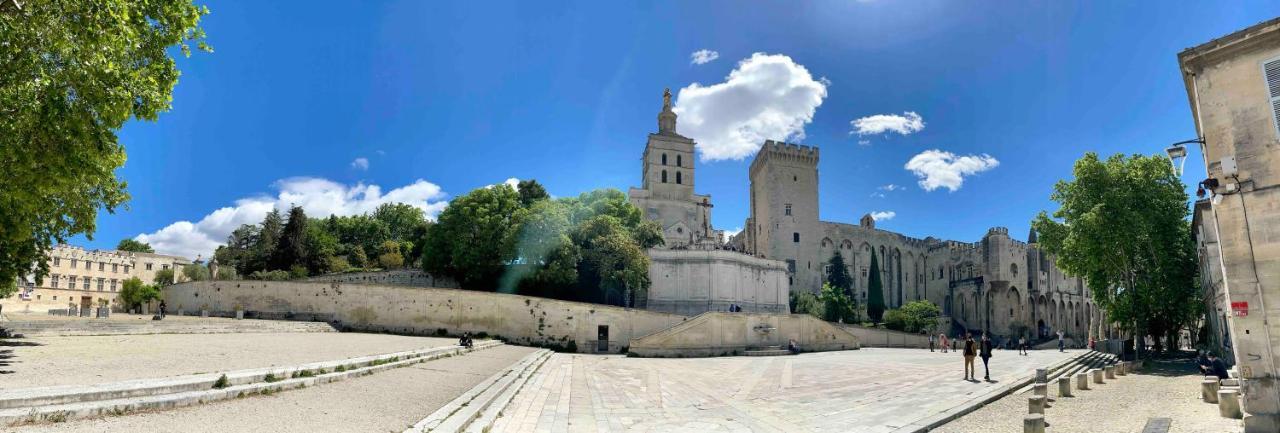 Appartement Aux Pieds Du Palais Des Papes. Avignon Exterior foto